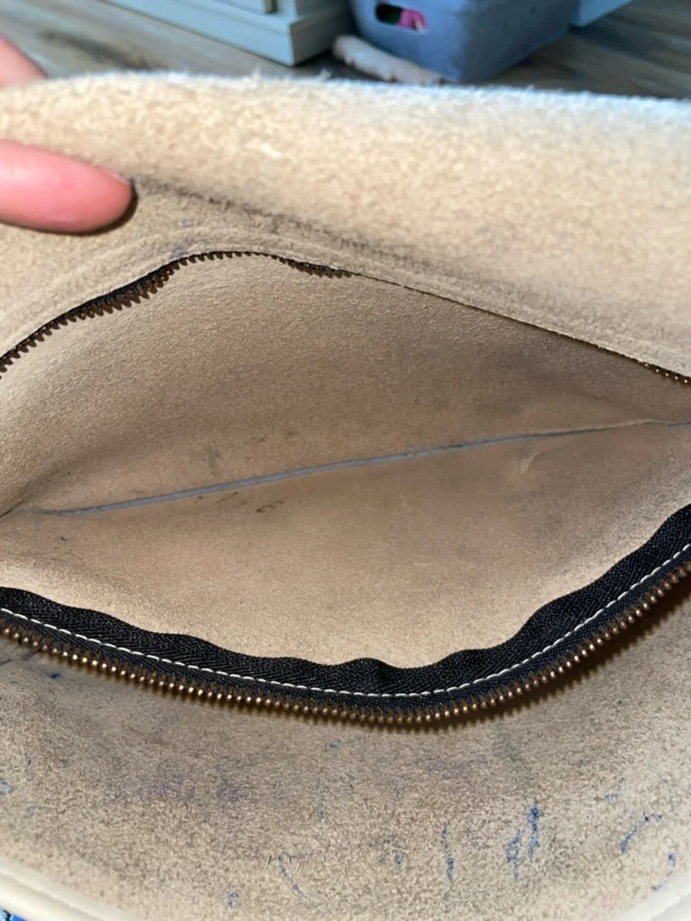 Coach Vintage Turnlock Shoulder Bag in Bone - Picture 16 of 16